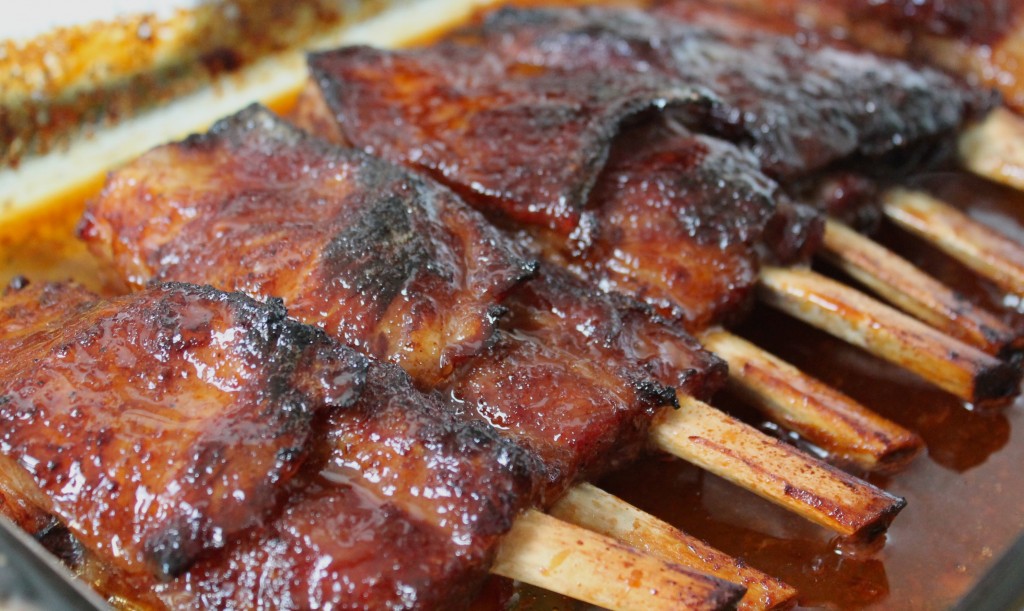 a combination of low heat, high heat and a quick broil yields the perfect ribs. 
