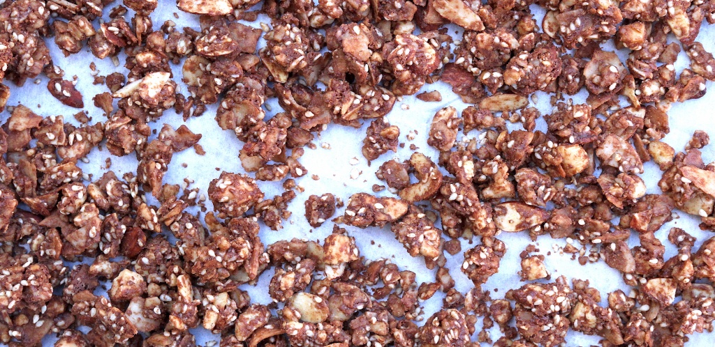 chocolate-pb-granola