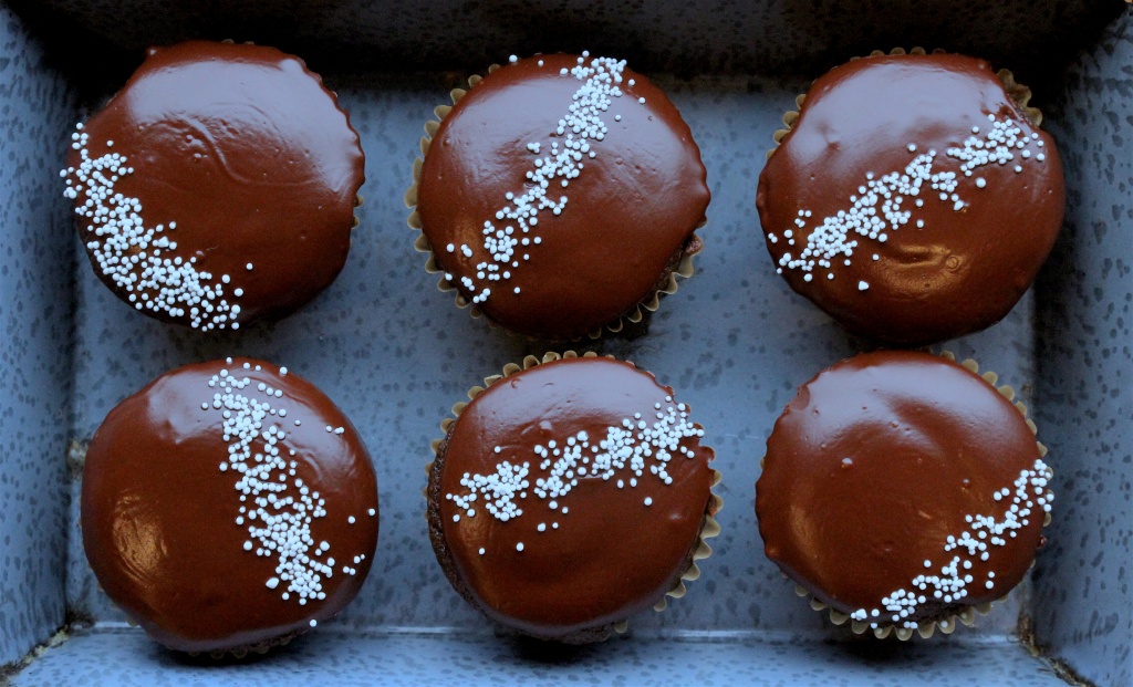 paleo hostess cupcakes