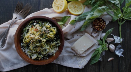 Zoodles with Kale and Lemon