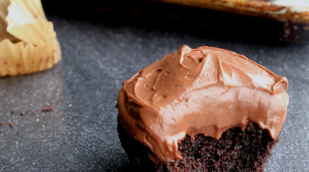 paleo + vegan + nut-free chocolate cupcakes