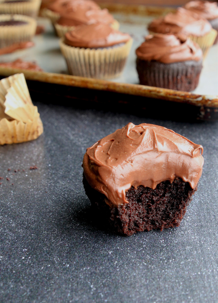 paleo vegan chocolate cupcakes