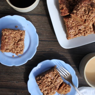 sour cream coffee cake