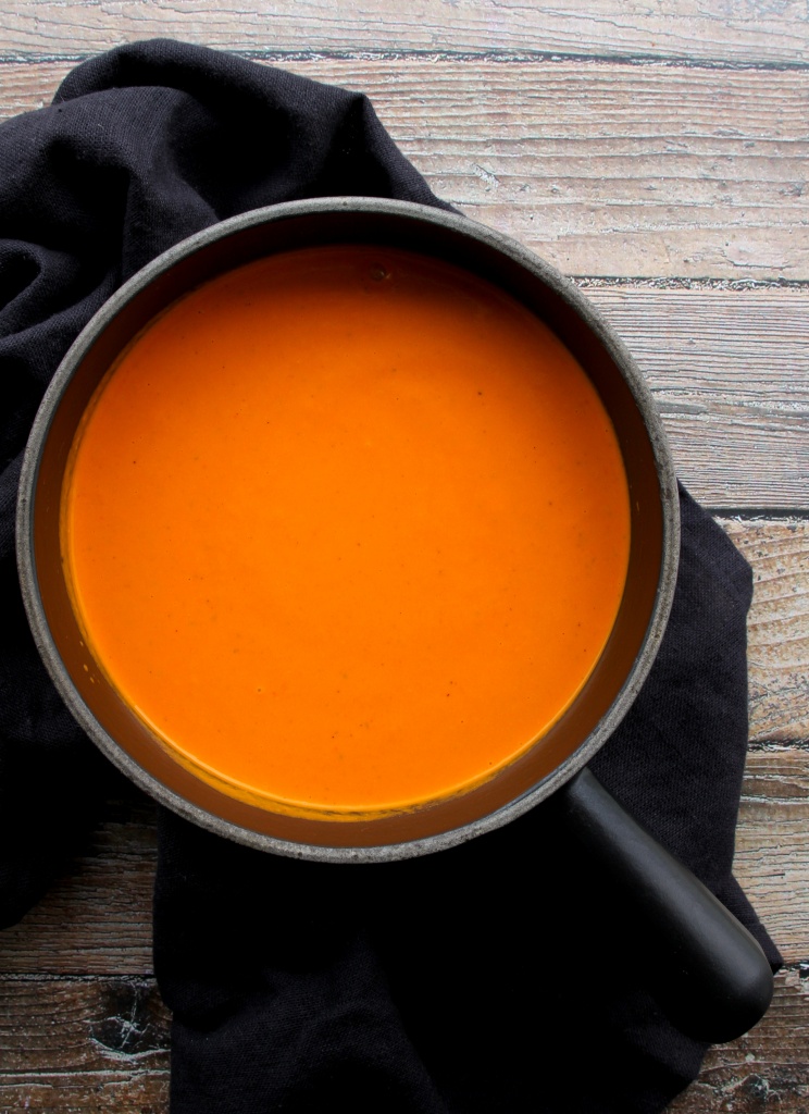 roasted pepper tomato soup