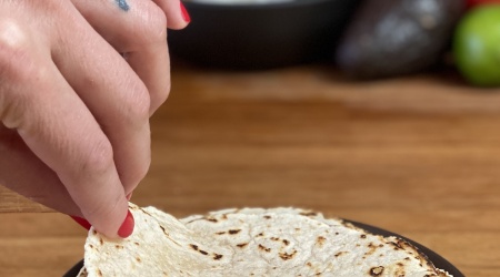 easy 3 ingredient gluten-free flour tortillas