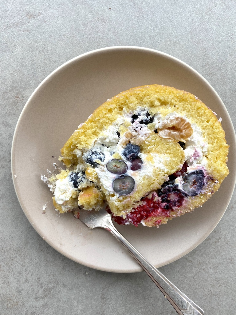 berries and cream roulade