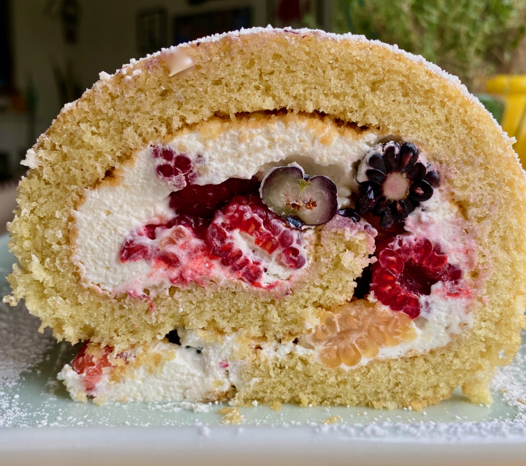 berries and cream roulade