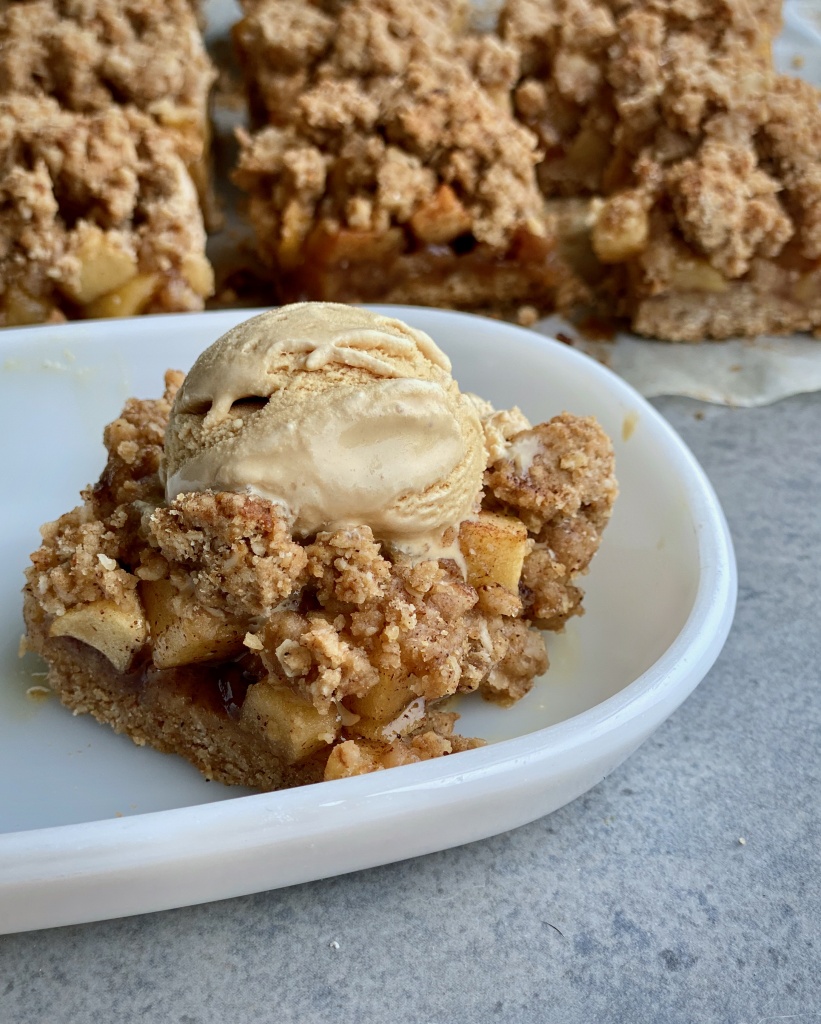 apple oatmeal bars 
